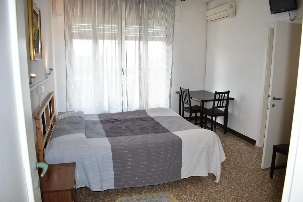 Apartment Appartamento Paola Mestre